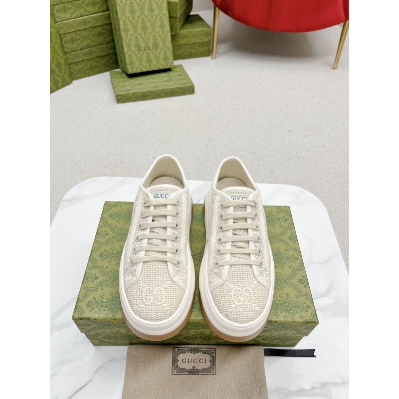 G*u*i casual shoes